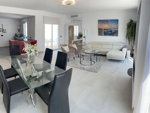10 Schlafzimmer Villa in Atalaya