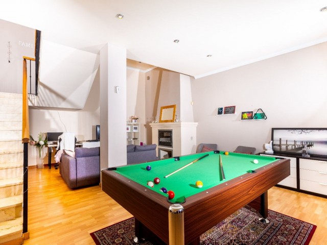 Adosado con 4 Dormitorios  en Torreblanca