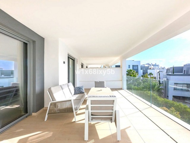 Apartamento con 2 Dormitorios  en Selwo