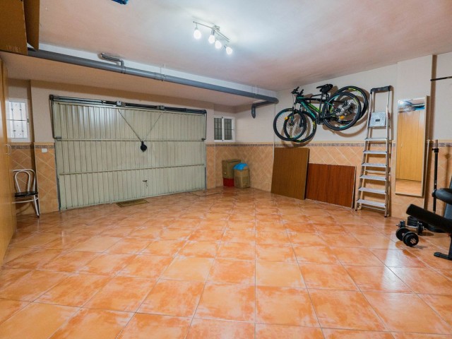 Adosado con 3 Dormitorios  en Málaga