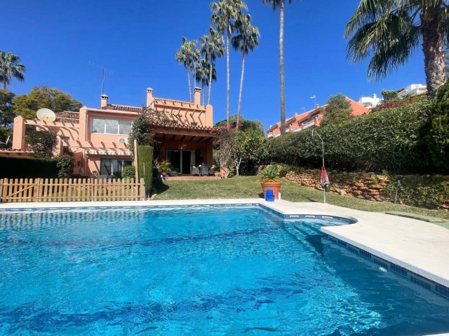 Maison mitoyenne avec 3 Chambres  à Mijas Costa