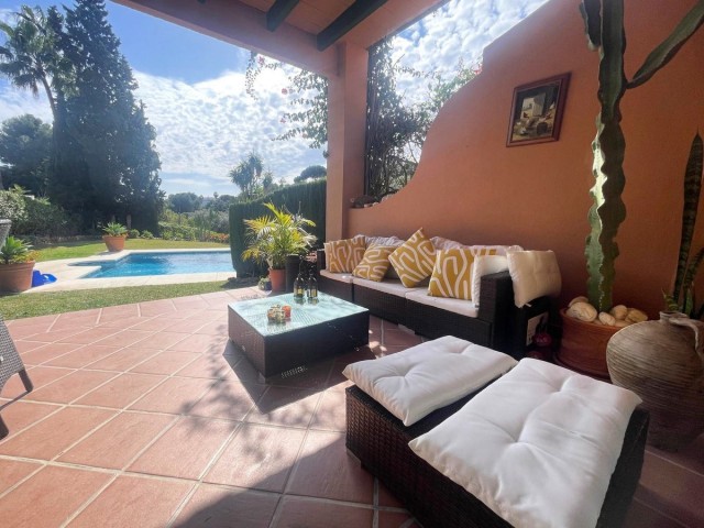 Maison mitoyenne avec 3 Chambres  à Mijas Costa