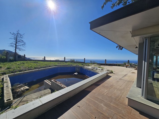 6 Soveroms Villa i Mijas