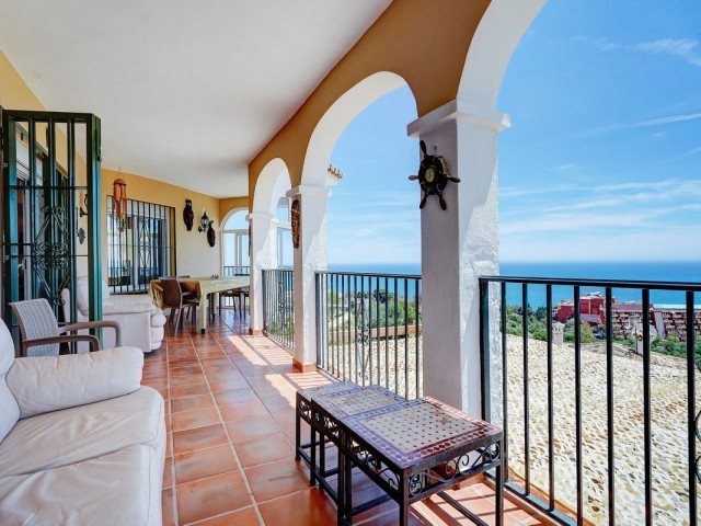 Villa con 5 Dormitorios  en La Capellania