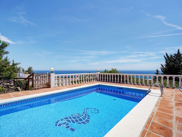 Villa con 5 Dormitorios  en La Capellania