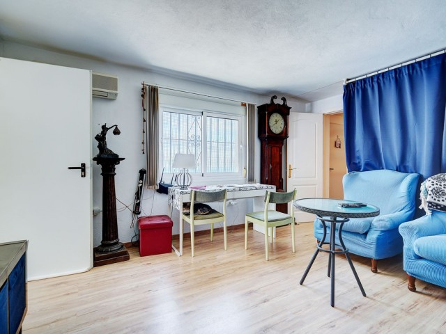 Villa con 5 Dormitorios  en La Capellania