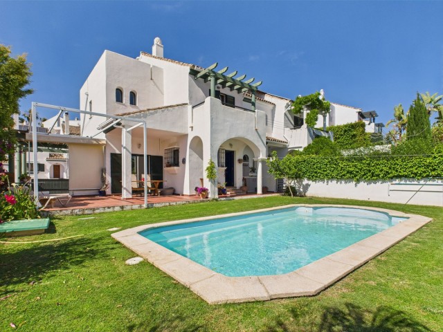 3 Soveroms Villa i Manilva