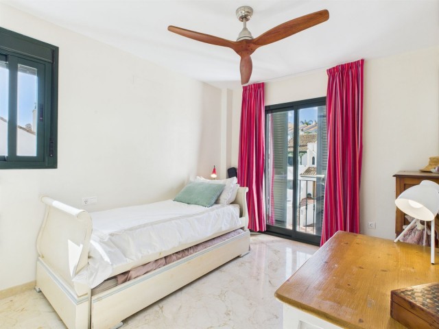 3 Soveroms Villa i Manilva