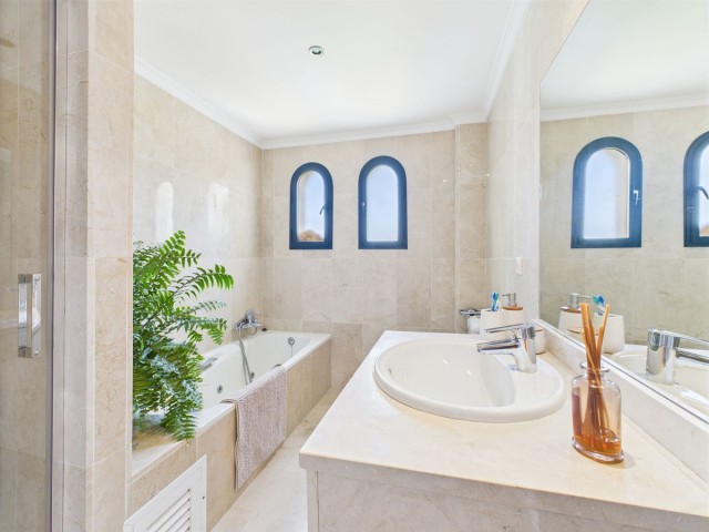 3 Soveroms Villa i Manilva