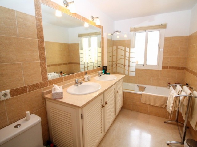 3 Makuuhuoneen Rivitalo Riviera del Sol