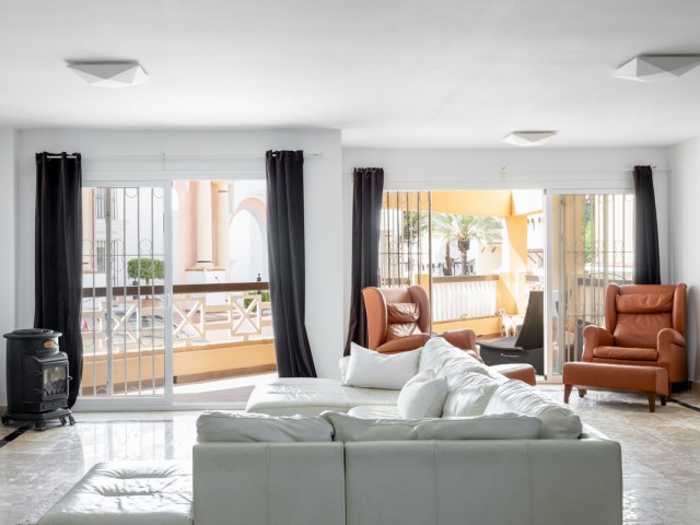 Appartement avec 4 Chambres  à Marbella