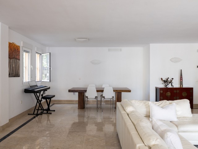 Appartement avec 4 Chambres  à Marbella