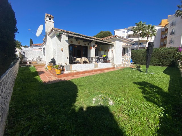 2 Bedrooms Villa in Calahonda