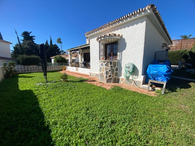 2 Bedrooms Villa in Calahonda