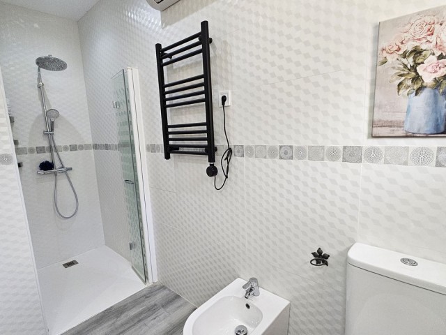 Villa con 4 Dormitorios  en Alhaurín de la Torre