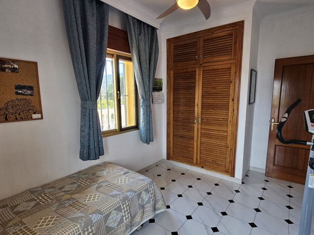 Villa con 4 Dormitorios  en Alhaurín de la Torre