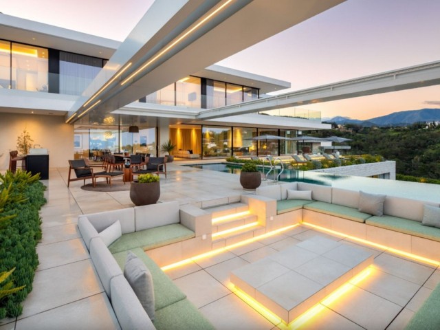 Villa con 8 Dormitorios  en Benahavís