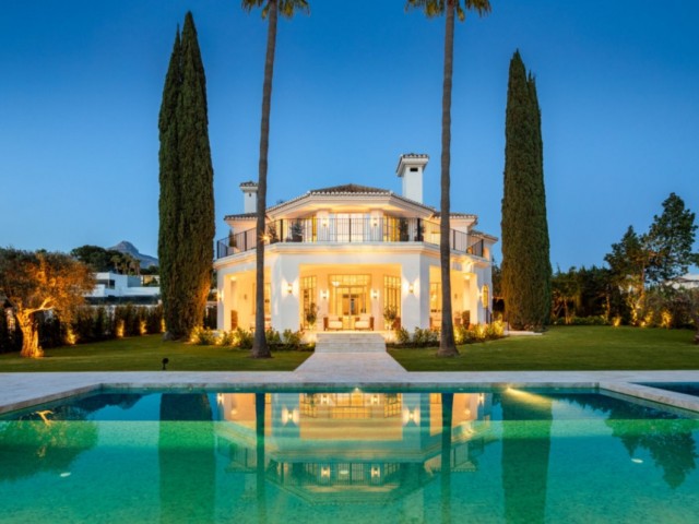 Villa, Nueva Andalucia, R5024245