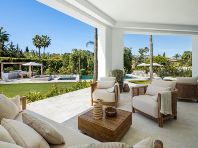 5 Slaapkamer Villa in Nueva Andalucía