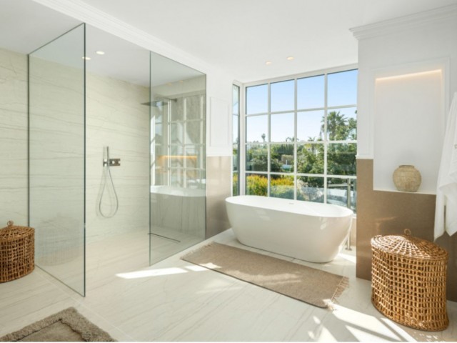 5 Slaapkamer Villa in Nueva Andalucía