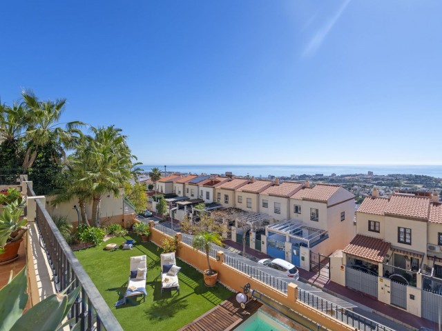 4 Bedrooms Villa in Benalmadena