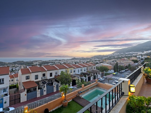4 Bedrooms Villa in Benalmadena