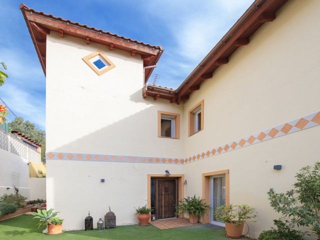 4 Bedrooms Villa in Benalmadena