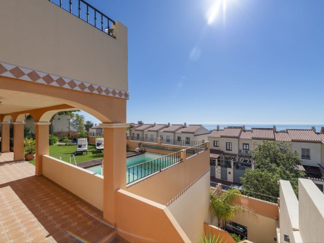 4 Bedrooms Villa in Benalmadena