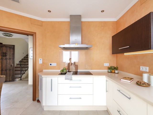 4 Bedrooms Villa in Benalmadena