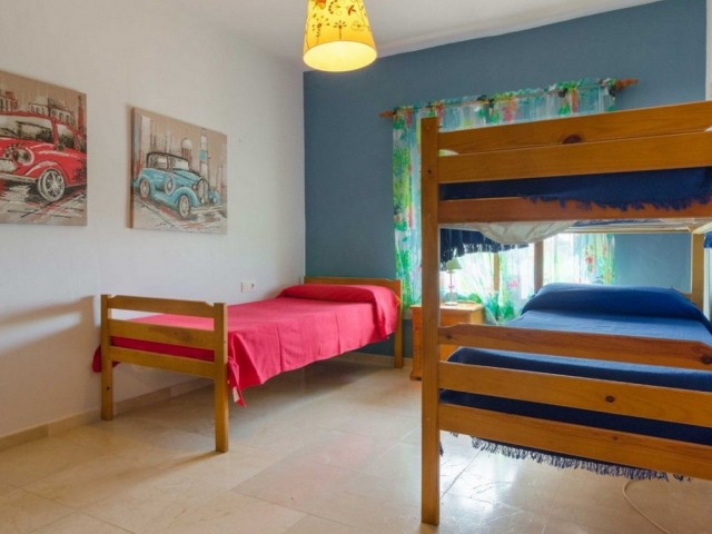 4 Makuuhuoneen Huvila Estepona