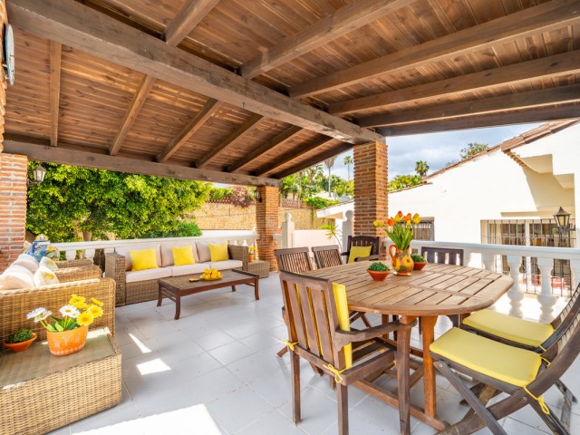 Villa avec 4 Chambres  à El Rosario