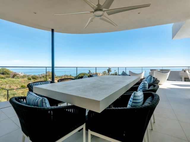 4 Bedrooms Villa in Benalmadena