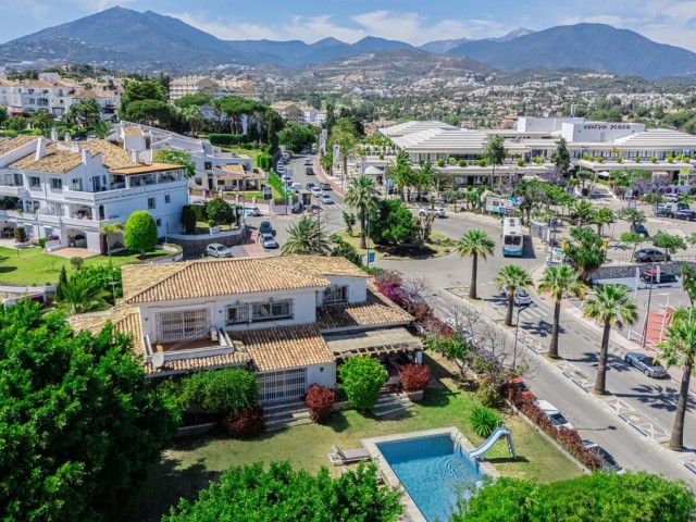 Villa, Nueva Andalucia, R5037583