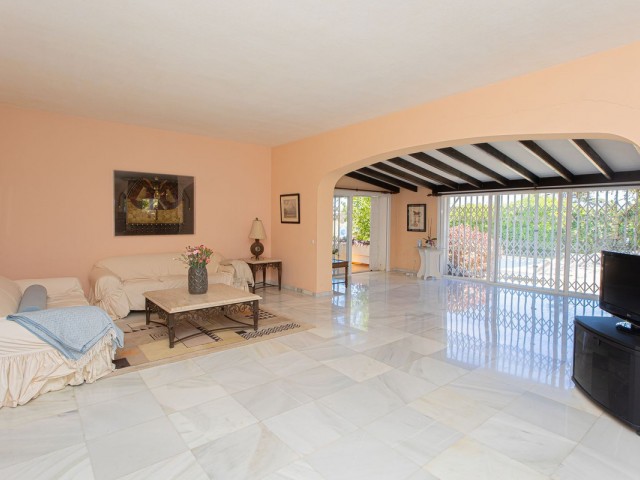 8 Slaapkamer Villa in Nueva Andalucía