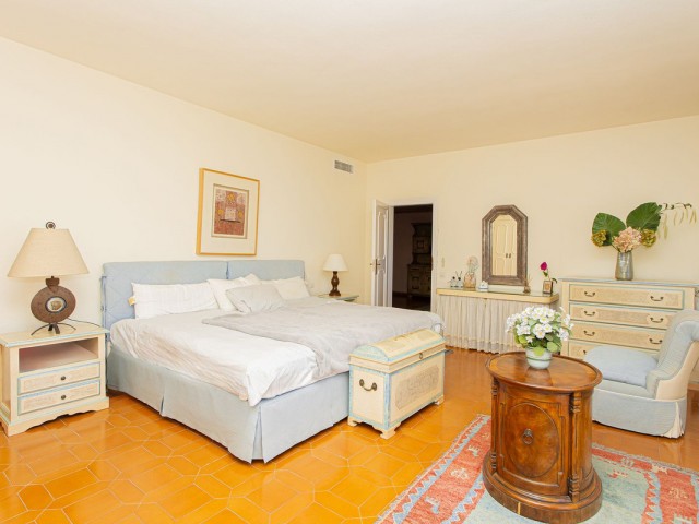 8 Slaapkamer Villa in Nueva Andalucía