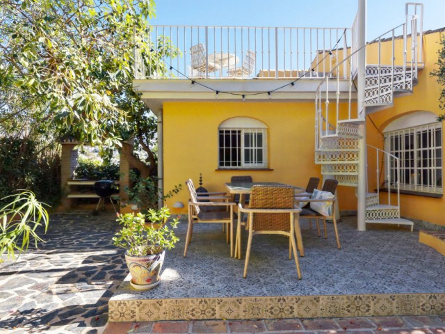 5 Bedrooms Villa in Torremuelle