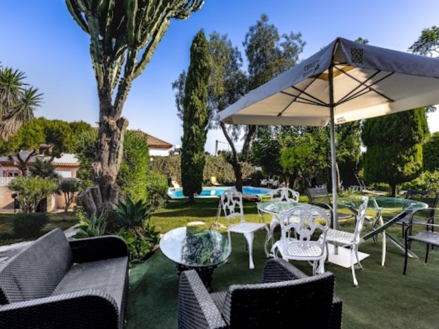 Villa avec 5 Chambres  à Marbella