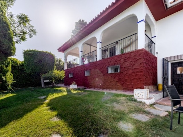 Villa avec 5 Chambres  à Marbella