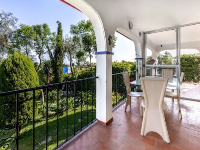 Villa avec 5 Chambres  à Marbella