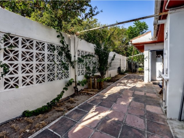 Villa avec 5 Chambres  à Marbella