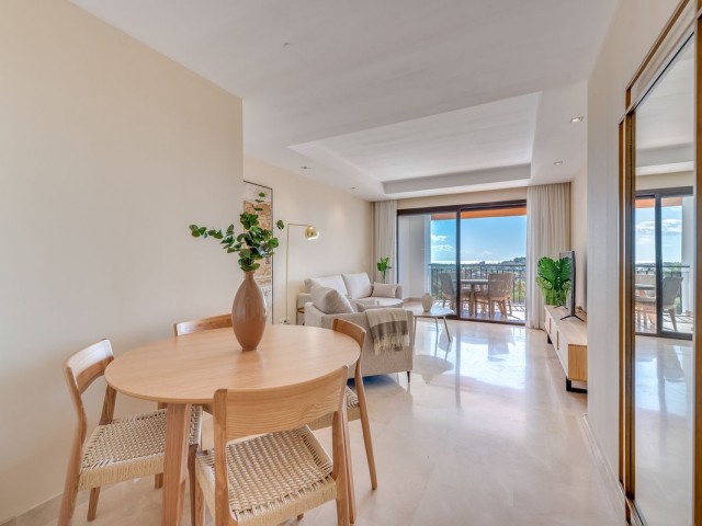 Apartment, La Quinta, R5039818