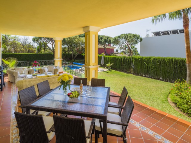 4 Sovrums Villa i Elviria