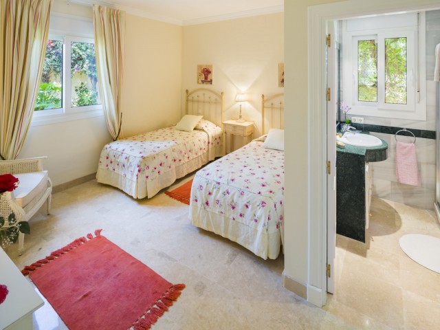 4 Sovrums Villa i Elviria