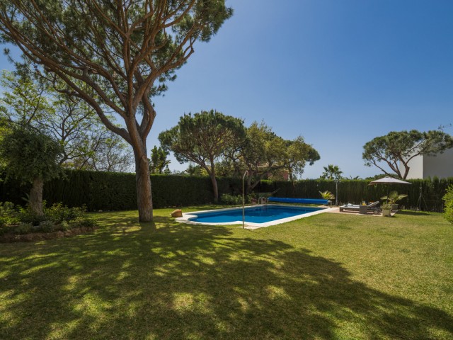 4 Sovrums Villa i Elviria