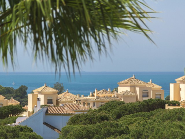 4 Soveroms Villa i Elviria