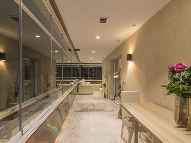 3 Bedrooms Apartment in Puerto Banús