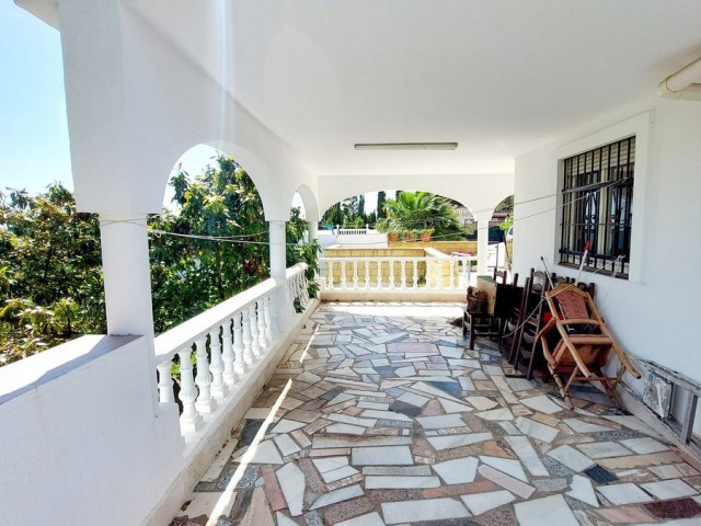 Villa con 5 Dormitorios  en Mijas