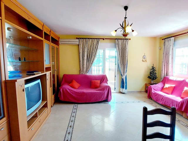 Villa con 5 Dormitorios  en Mijas