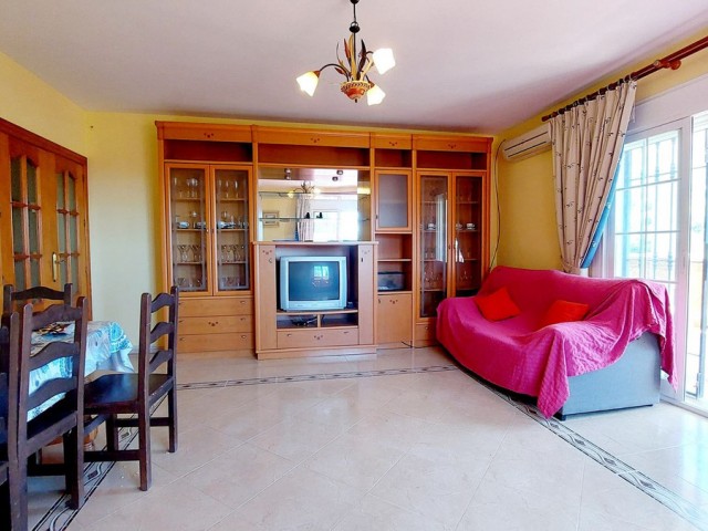 Villa con 5 Dormitorios  en Mijas