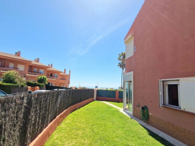 4 Bedrooms Townhouse in Manilva